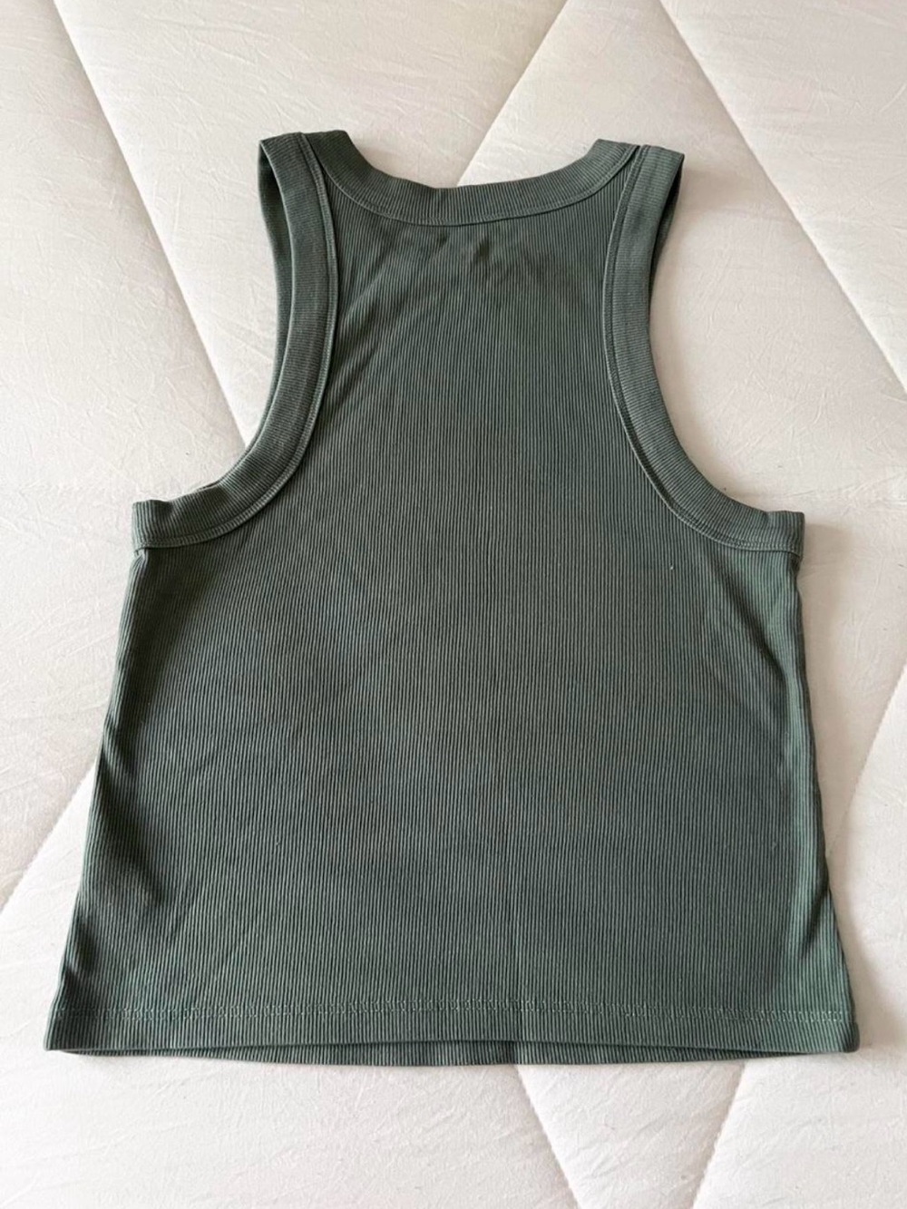 Old Navy Ribbed Tank Top - Picture 2 of 5